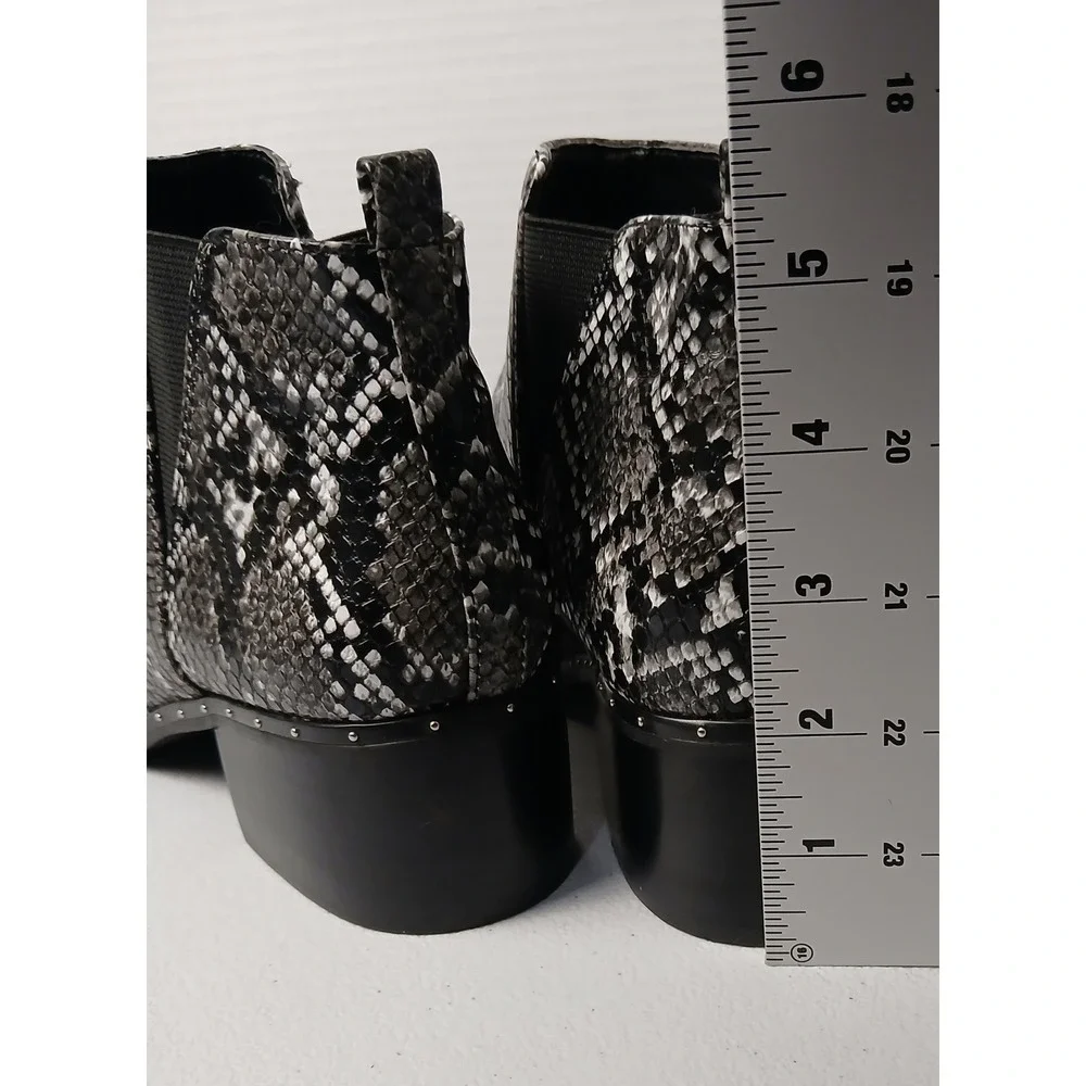 Bar III Gabby Womens Snakeskin Print Pointed Toe BlockHeel Ankle Boots Grey 7.5M